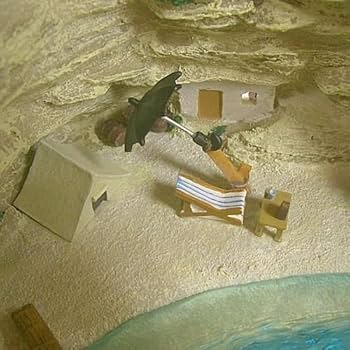 Amazon.co.jp: 紅の豚 ライトアップサウンドジオラマ ポルコのアジト